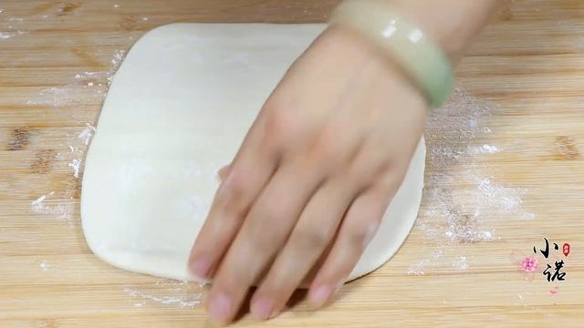 葱花饼好吃有诀窍，学会这个步骤，外酥里软层次分明，没有难度【刘姐厨房 Magic Food】#面食 #葱花饼 #中国美食