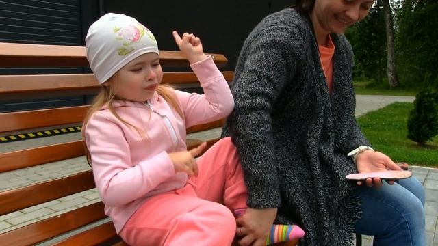 Крепость у реки Нарва. Собираемся и едем домой. смотреть онлайн