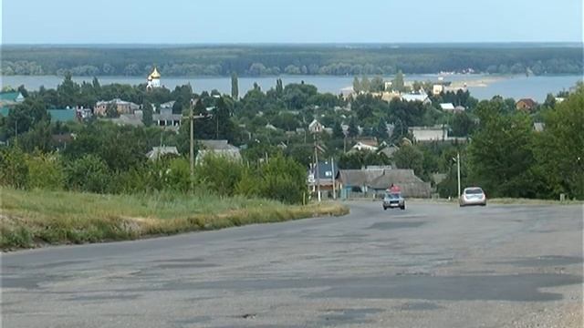 Продолжается ремонт трассы Харьков-Волчанск смотреть онлайн