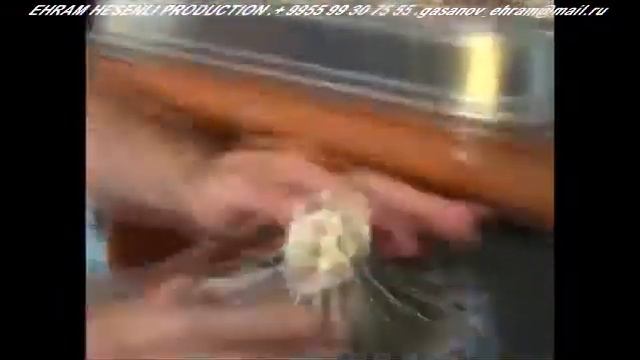 Шеф Повар Мануэль представляет аппарат для лепки хинкали.+ 9955 99 30 75 55 .