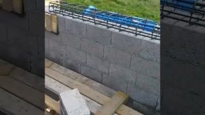 Керамзитовый блок на клею , подготовка к заливке тёплых перемычек из керамзитобетона.