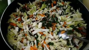 Щи из свежей капусты со свекольной и морковный ботвой!Вкусный винегрет из овощей с огорода))