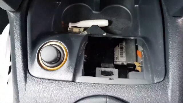 OBD PORT LOCATION RENAULT CLIO mk2 1998-2005 смотреть онлайн