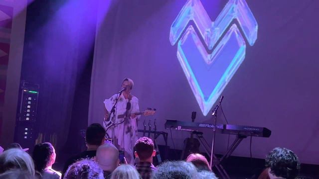 Meg Myers - Desire (Live)