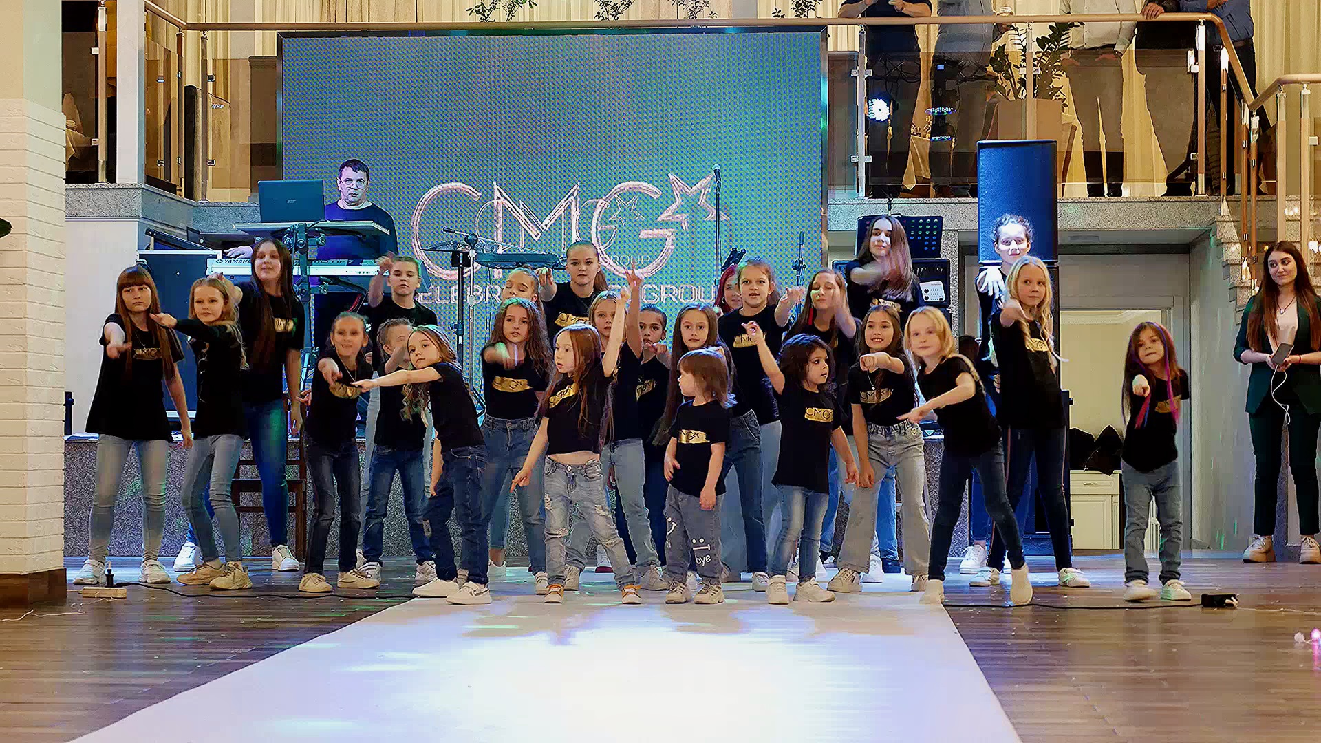 ДЕТСКИЕ ТАНЦЫ " ЧИКИ ТАНЦУЙ " / 1000планет