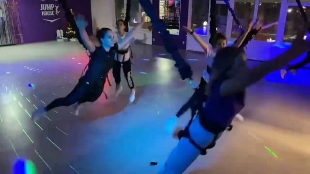 Jumping Fitness. Фитнес на батутах и ботинках
