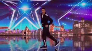 ШОУ ТАЛАНТОВ!!! ПАРЕНЬ СТАНЦЕВАЛ ТАК ЧТО ВЕСЬ ЗАЛ И СУДЬИ ВСТАЛИ!!!