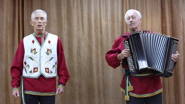 «Когда весна придет, не знаю», поет Александр Новиков, солист НСК хора «Русская песня». смотреть онлайн