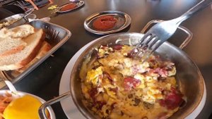 ПОПУЛЯРНЫЙ ТУРЕЦКИЙ ФАСТФУД ЗАВТРАКАЕМ И УДИВЛЯЕМСЯ