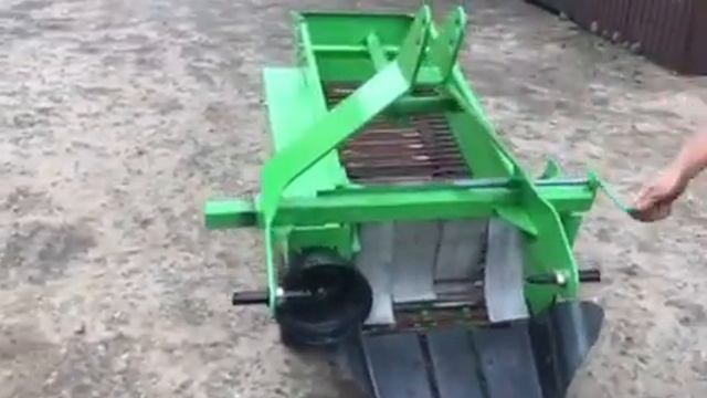 Однорядная картофелекопалка.