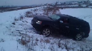 chevrolet tahoe 900 и снежная горка