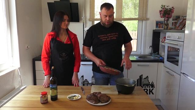 Говядина томлёная в винно томатном соусе┃ОБАЛДЕННЫЙ РЕЦЕПТ┃ смотреть онлайн