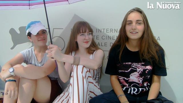 Mostra del cinema, fan divisi tra Ryan Gosling ed Emma Stone смотреть онлайн