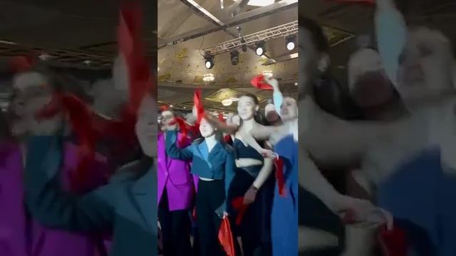 Видео российского выпускного набирает большую популярность в Twitter