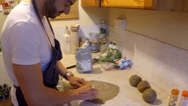 Хрустящая Черная Пицца для Гурманов / Рецепт Теста на Ржаной Муке без Дрожжей