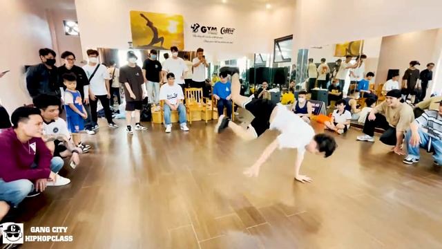 (BACK TO SCHOOL 2022) JUDGE SHOW BBoy Yuri (Police Crew) смотреть онлайн