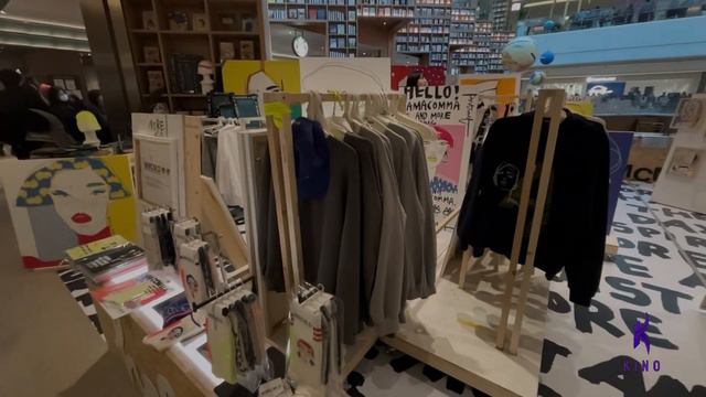 Suwon Starfield Mall မှာရှိတဲ့ အသစ်ဖွင့်ထားတဲ့ 별마당 도서관 စာကြည့်တိုက်ကြီး 📚🇰🇷 смотреть онлайн