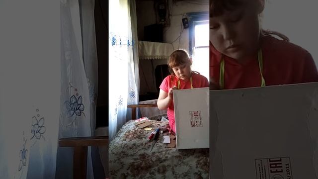 Как сделать домик, для котейки, из коробки смотреть онлайн