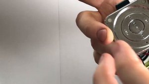 ЗАМЕНА АККУМУЛЯТОРА НА БЛЮТУЗ КОЛОНКЕ СВОИМИ РУКАМИ Новинки Техно