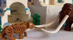 LEGO Saber-Toothed Tigers vs Woolly Mammoth
