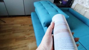 Чистка дивана средством Faberlic в домашних условиях.