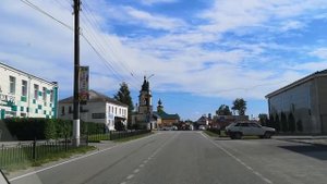 Плавно проезжаем поселок Ферзиково Калужской области. Видеозарисовка из окна автомобиля. Лето-2020.