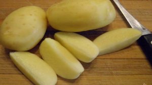 Вкуснейшая картошка в духовке