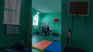 Гимнастика с элементами акробатики 8 класс