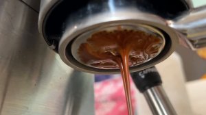 Delonghi EC685 espresso + Normcore 51mm bottomless portafilter