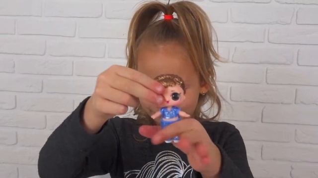Ульяна и ее новая кукла ЛОЛ распаковка смотреть онлайн