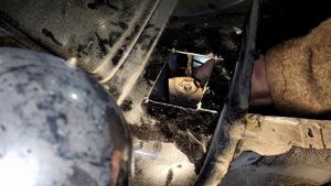 Замена заломыша петли капота ВАЗ 2108-15