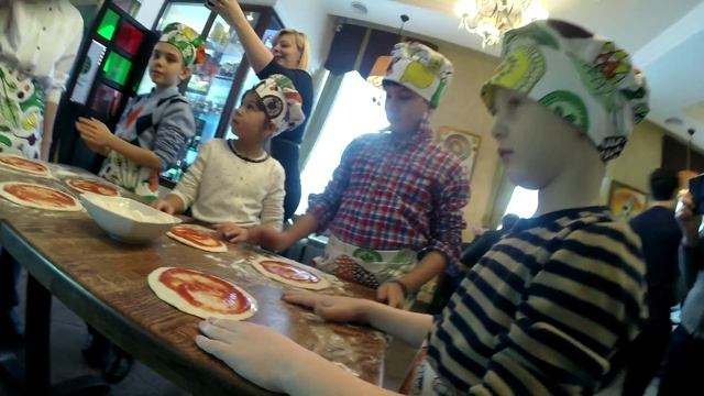 Kumpan Coffee Уфа детский мастер-класс по приготовлению пиццы смотреть онлайн