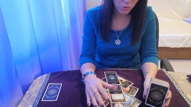 Стоит ли менять работу? #тароонлай #гаданиеонлайн