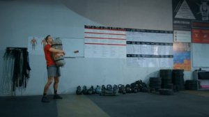 5 самых важных упражнений с сэндбэгом |  sandbag workout домашняя тренировка с болгарским мешком