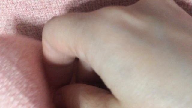Как пришить пуговицу на верхнюю одежду