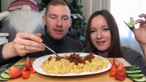 МУКБАНГ ПАСТА БОЛОНЬЕЗЕ с фаршем и сыром ответы на вопросы MUKBANG PASTA BOLOGNESE