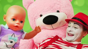 Кукла БЕБИ БОН и плюшевый мишка! - Весёлые игры прятки. Детское видео с игрушками Baby Born
