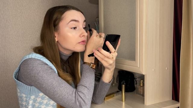 Тушь YVES SAINT LAURENT mascara volume effet faux cils 01 НАНЕСЕНИЕ ! смотреть онлайн