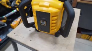 Топовое радио для стройки, аудиосистема DeWALT DCR027