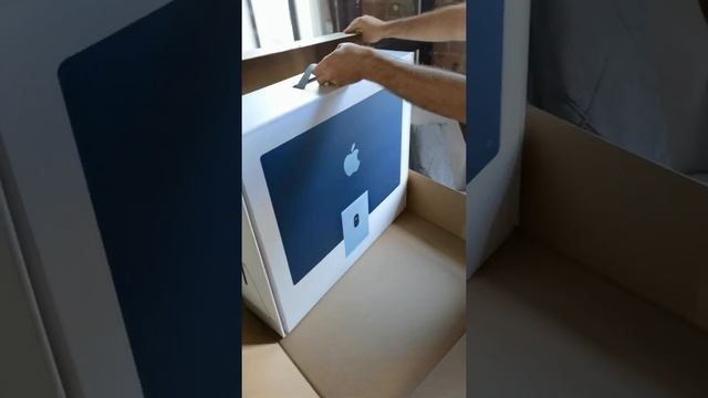 Распаковка iMac 2021на процессоре М1