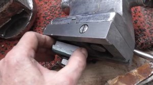 mp4  тиски ,задняя бабка с вставкой от люфта ТВ 4 и тиски с изменением угла наклона