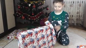 Распаковка подарков на Новый год от Деда Мороза! Новые игрушки Lego Venom / Plants vs Zombies