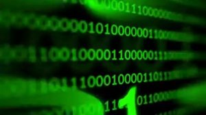 Зеленый двоичный код на заднем фоне, концепция цифрового компьютера