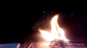 Сдание из 1-одного коробка спичек, поджигаем.