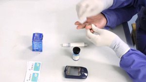 Accu Answer Blood Glucose Monitoring System/Glucometer ZH-G01