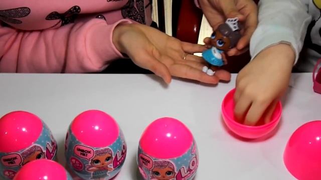 Открываем яйца с куклами ЛОЛ (LOL)
