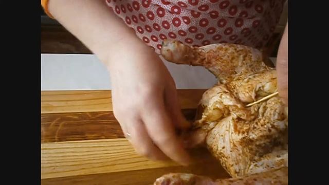 Как вкусно запечь курицу в рукаве | How delicious to bake a chicken in the sleeve смотреть онлайн