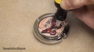 How to Customize a Purse Hanger Using UV Resin