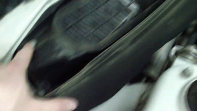 Замена салонного фильтра Лада Приора (без кондиционера). смотреть онлайн