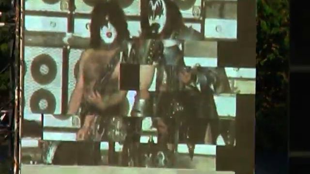 KISS LIVE 2008 NORWAY OPENING SHOW - DEUCE/STRUTTER- смотреть онлайн